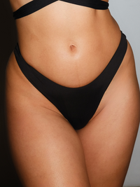 PLUNGE THONG CARBON