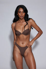 PLUNGE THONG CHOCOLATE